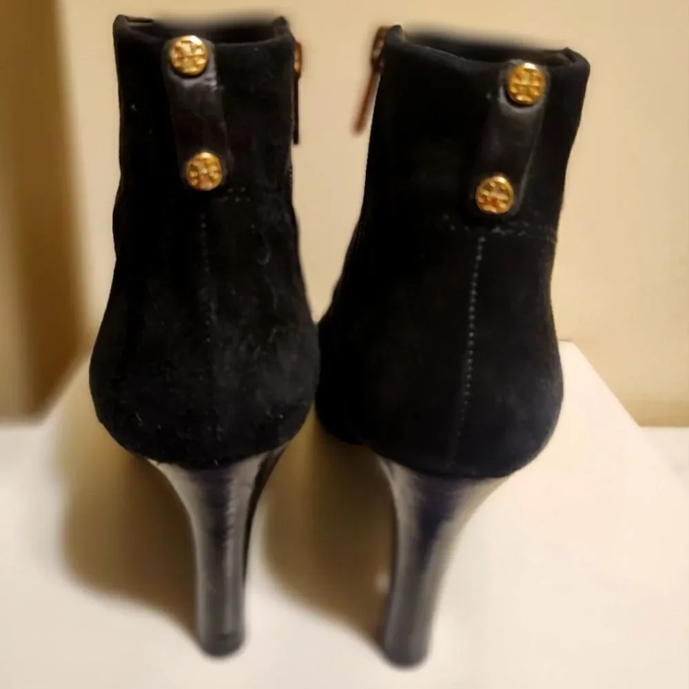 Tory Burch Luxe Black Suede Gold Zip Stiletto Ankle Boots Size 8 Retail $450
